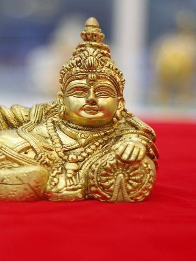 বাড়িতে এই ৩ দেব- দেবীর মূর্তি  রাখলে সাফল্য কেউ আটকাতে পারবে না