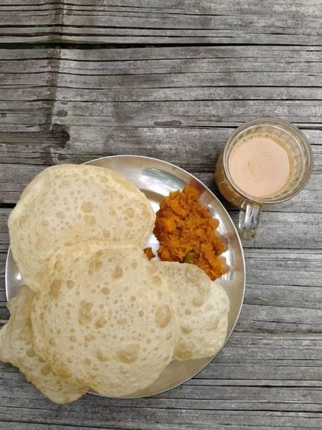 সকালে দুধ চায়ের সঙ্গে ন্যাতানো লুচি, স্বাদ আহা হলেও শরীরের বারোটা বাজছে না তো?