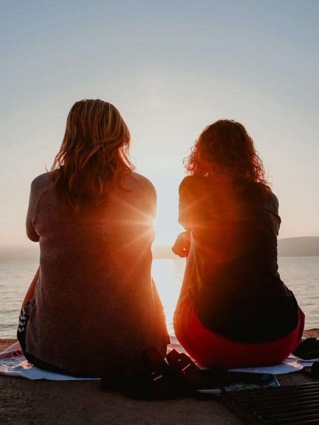 অজান্তে করা ৫ ভুল, যে কারণে ভেঙে যায় দীর্ঘদিনের ভাল বন্ধুত্ব