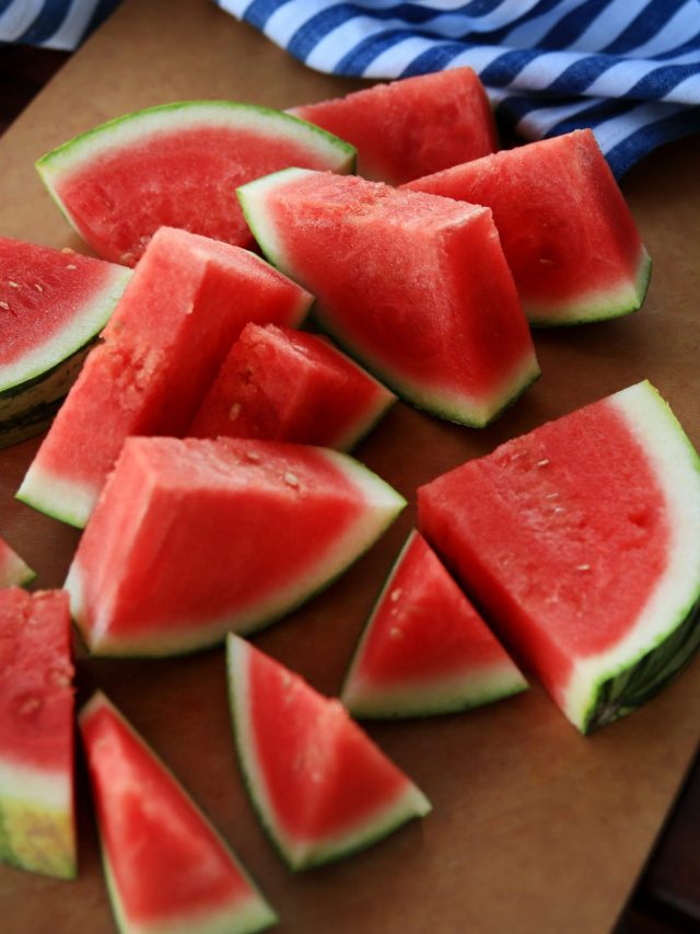 তরমুজ মিষ্টি আর রসালো কি না, চিনবেন কীকরে?