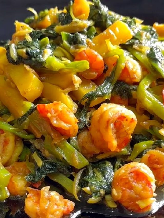 ধোঁয়া ওঠা গরম ভাত সাবাড় হবে, চিংড়ি দিয়ে খেয়ে দেখুন পুঁই মেটুলি