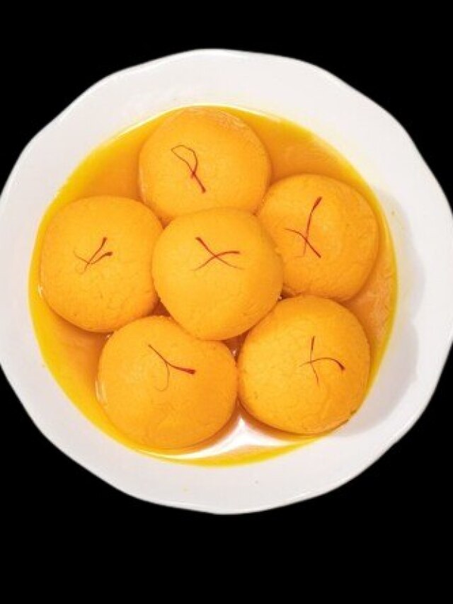 মুগ ডালের রসগোল্লা খেয়েছেন? দারুণ খেতে, রইল নতুন রেসিপি