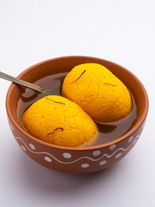 বাসি মিষ্টি চিনুন এই ৫ টিপসে, পুজোর মরসুমে ঠকবেন না