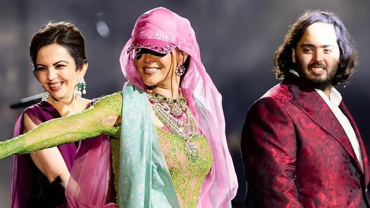 कैसे बनी थी रिहाना की ग्रीन ड्रेस? डांस करने में फटी, कीमत लाखों से नहीं कम