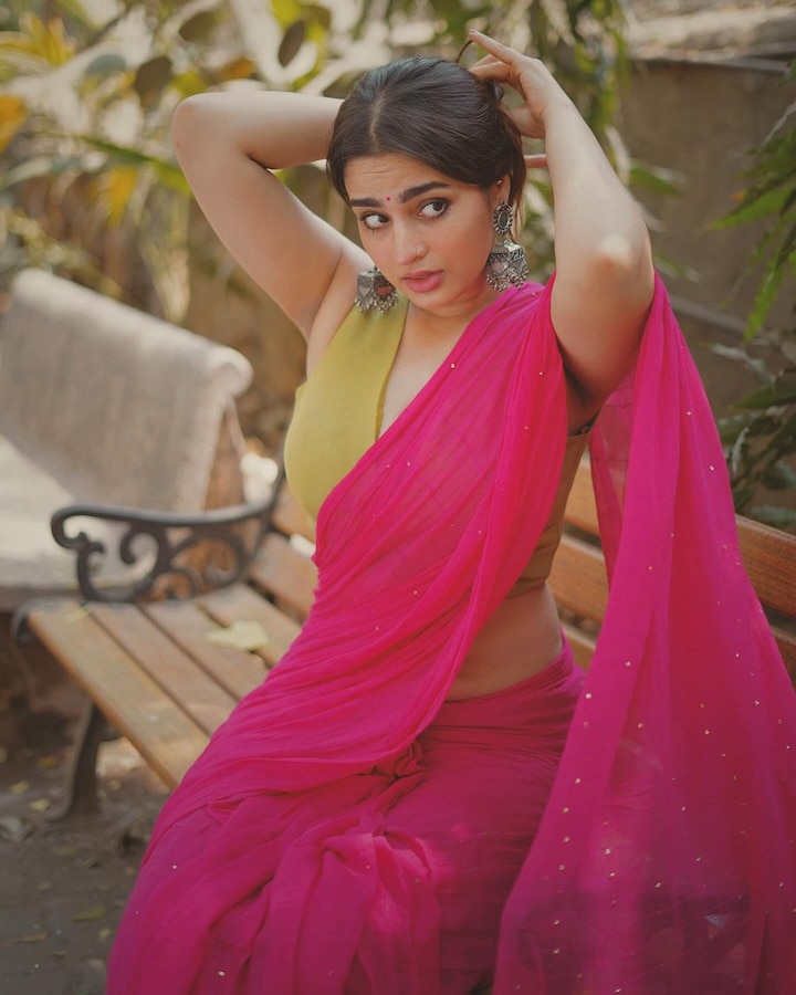 Ayesha Khan 14