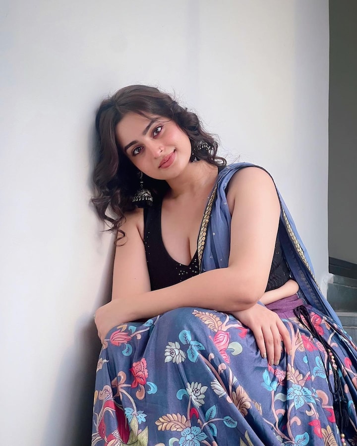 Ayesha Khan 7