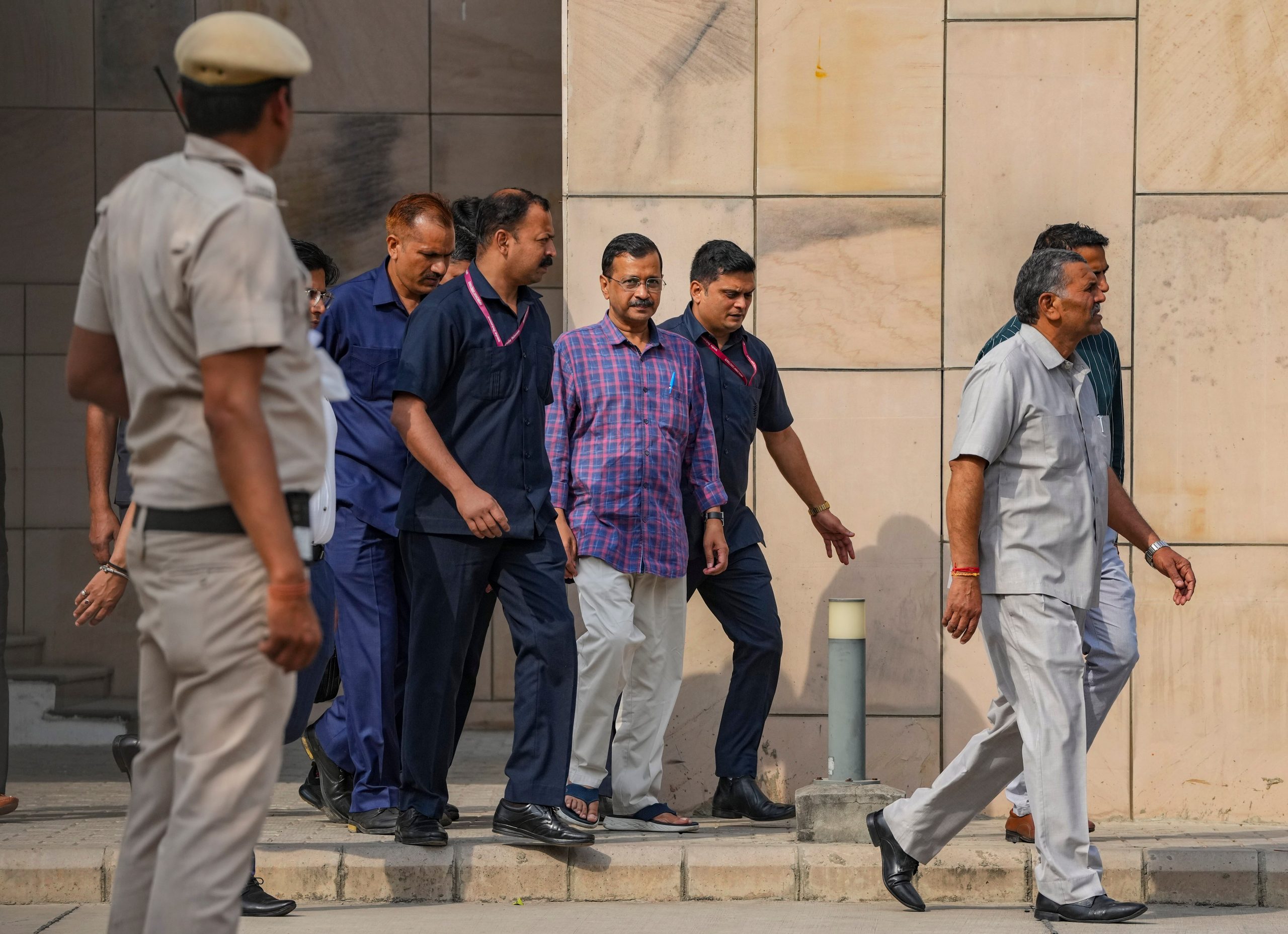 'Dons, Gangsters, Terrorists': List of Arvind Kejriwal's neighbours in Tihar jail - Vimarsana News