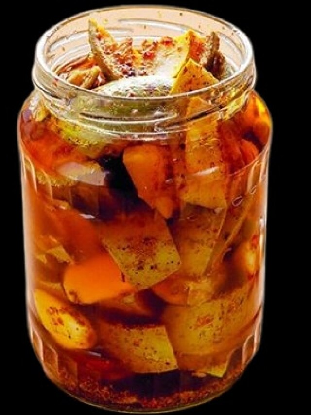 এক ফোঁটা দিলেই মুড়ি জমে যাবে, এটাই আম তেল বানানোর সেরা রেসিপি