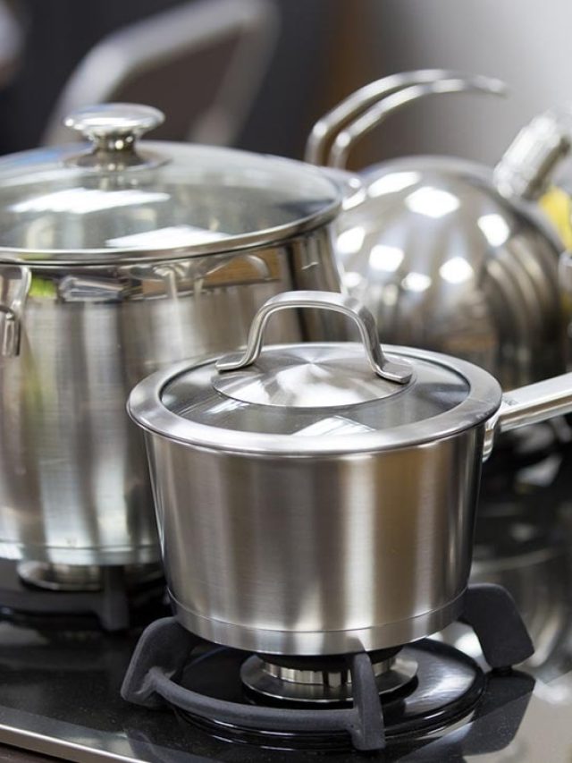 পুরনো স্টিলের বাসনেই মুখ দেখা যাবে, এভাবে নিমেষে করে নিন চকচকে