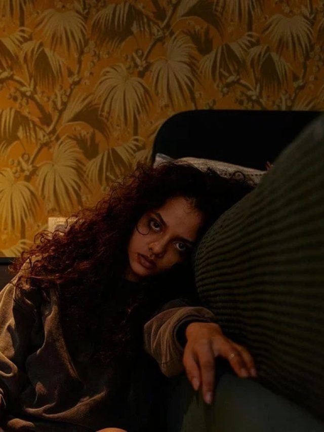 পুরোনো প্রেম ভুলতে পারছেন না? ডিলিট করুন এভাবে