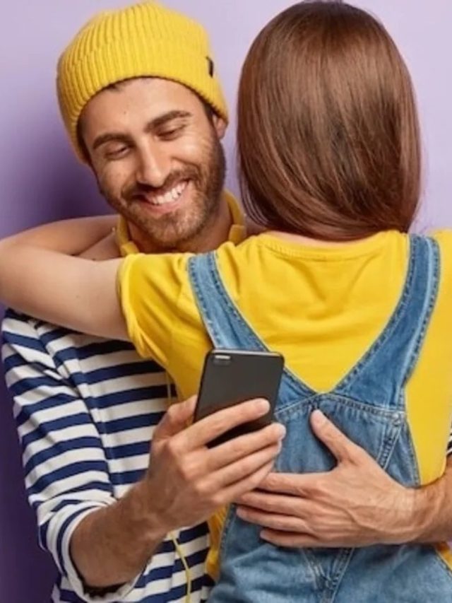 সঙ্গী ঠকাচ্ছে? মুখোশ টেনে খুলুন এই ৫ উপায়ে