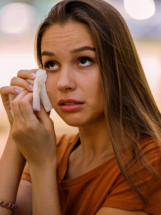 ডান না বাম, পুরুষ ও মহিলার কোন চোখ লাফালে টাকা আসে?