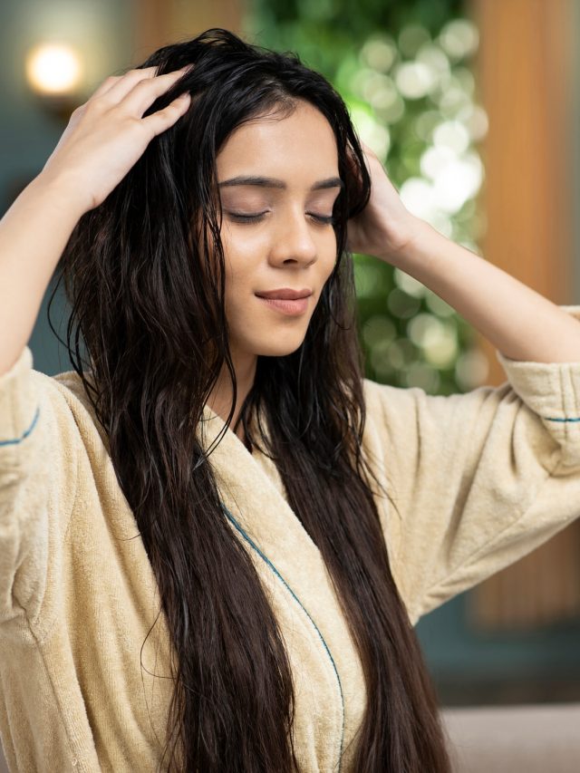 প্রাকৃতিক উপায়ে সাদা চুল হবে মিশমিশে কালো, এই তেলেই লাগিয়ে তো দেখুন