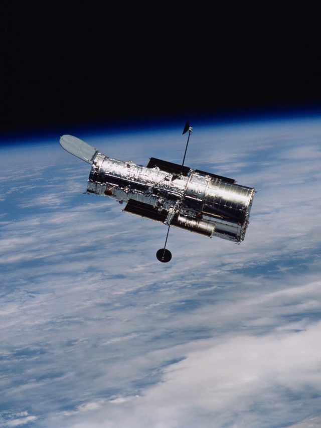 ‘Hubble got it wrong’: This 200 Quadrillion solar mass is so massive it warps reality