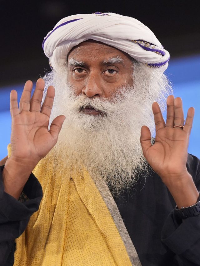 'পিরিতি কাঁঠালের আঠা' হয়েই থাকবে, প্রেম নিয়ে সদগুরুর ভাইটাল টিপস