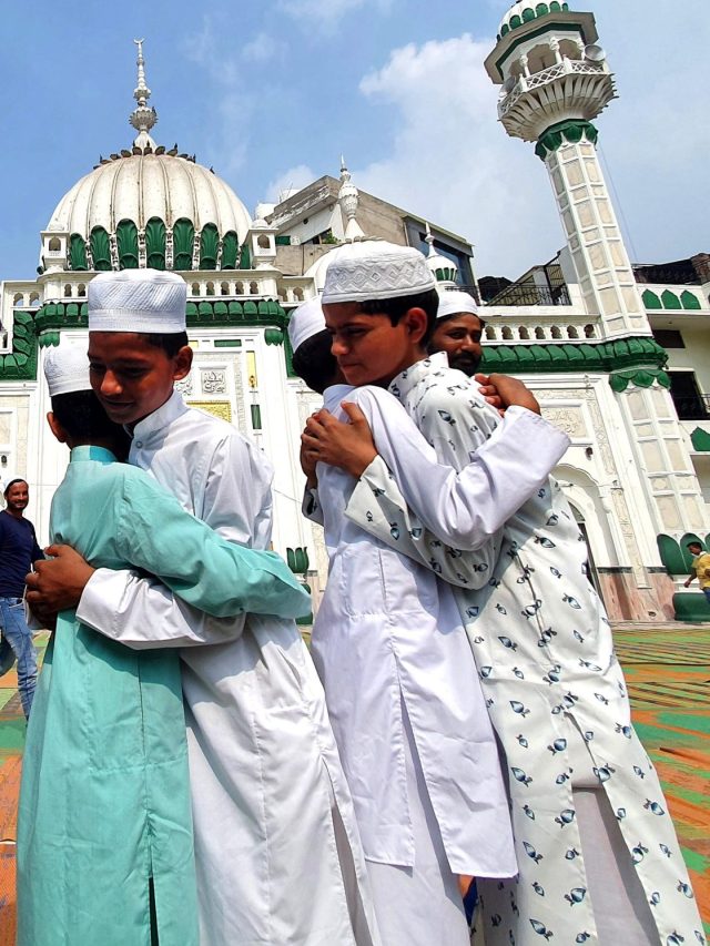 Eid 2024: Is Eid al-Fitr on April 10 or 11 in India? Find Out the Date and Moon Sighting Timings Here