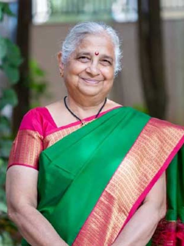 জীবনে উন্নতির জোয়ার আনতে চান? মেনে চলুন সুধা মূর্তির এই ১০ টিপস