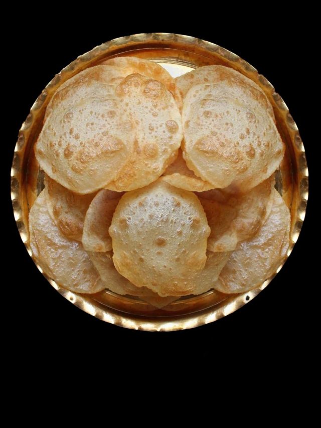 তেলে ভাজা নয়, জলে ভাজা লুচি খেয়েছেন? রইল দুর্দান্ত রেসিপি