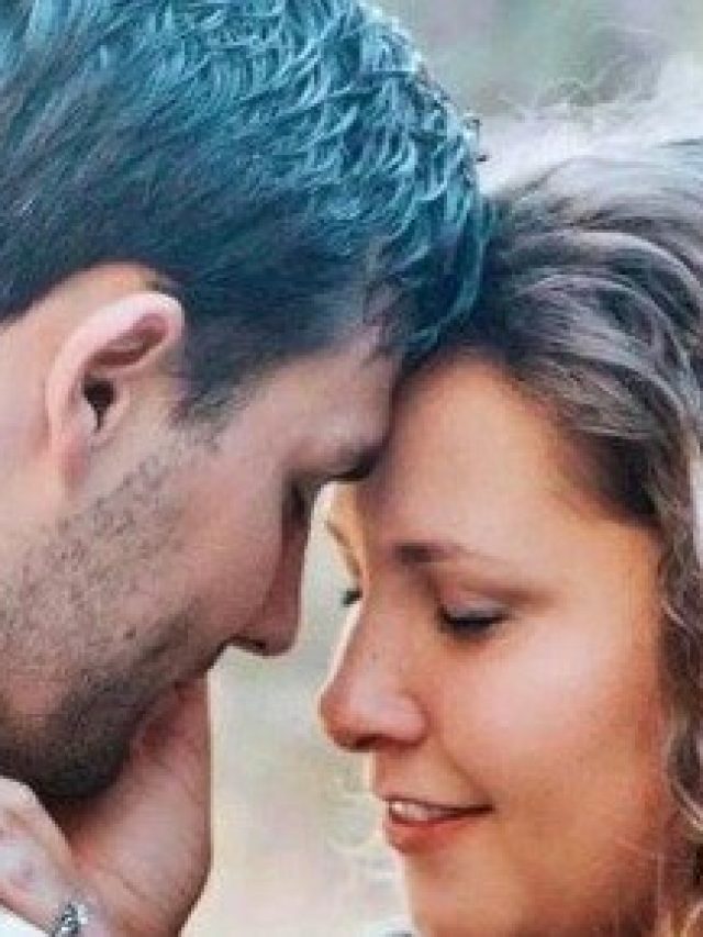 মহিলারা কম বয়সি  ছেলের প্রতি আকৃষ্ট  হন কেন? জানুন