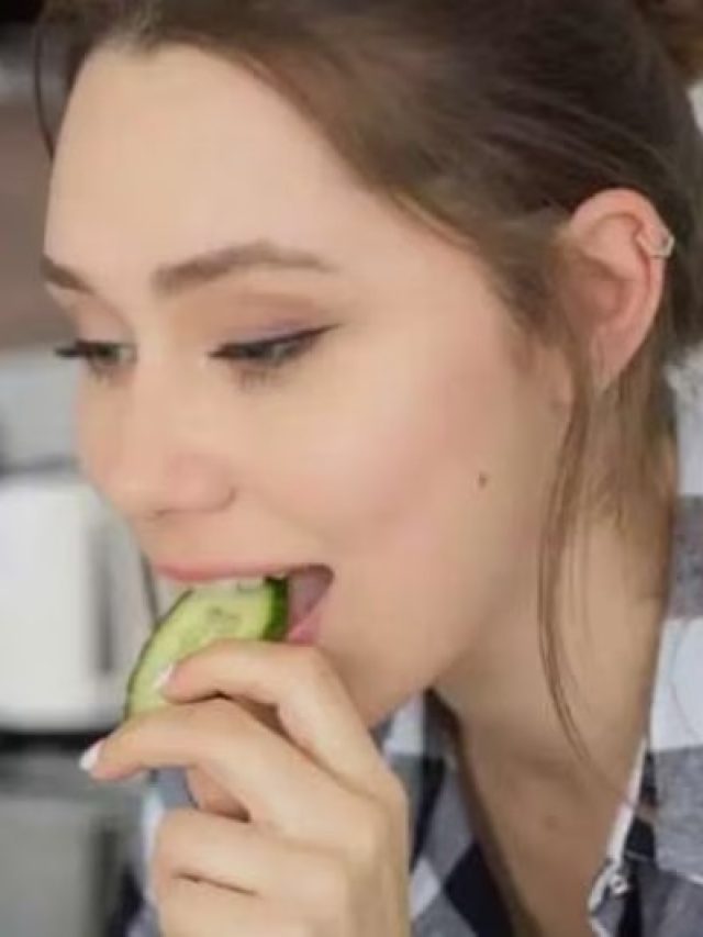 শসা কীভাবে খেতে হয় জানেন না অনেকই, তাই খাওয়ার লাভও হয় না