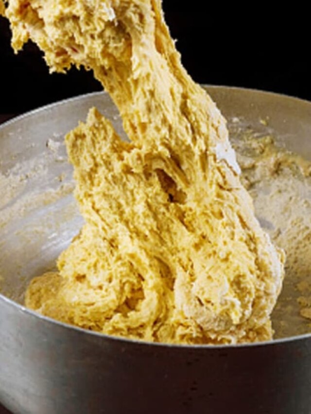 যে রুটি খাচ্ছেন, তা ভেজাল আটার নয় তো? এভাবে চিনুন আসল নাকি