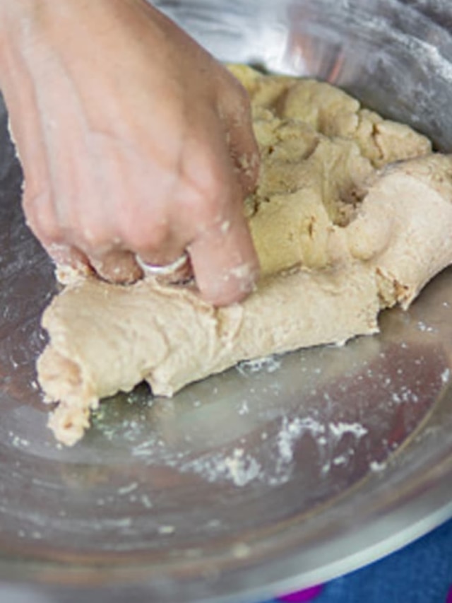 রুটি বানানোর সময় এই ৪ ভুল নয়, বাড়ে ক্যান্সারের ঝুঁকি