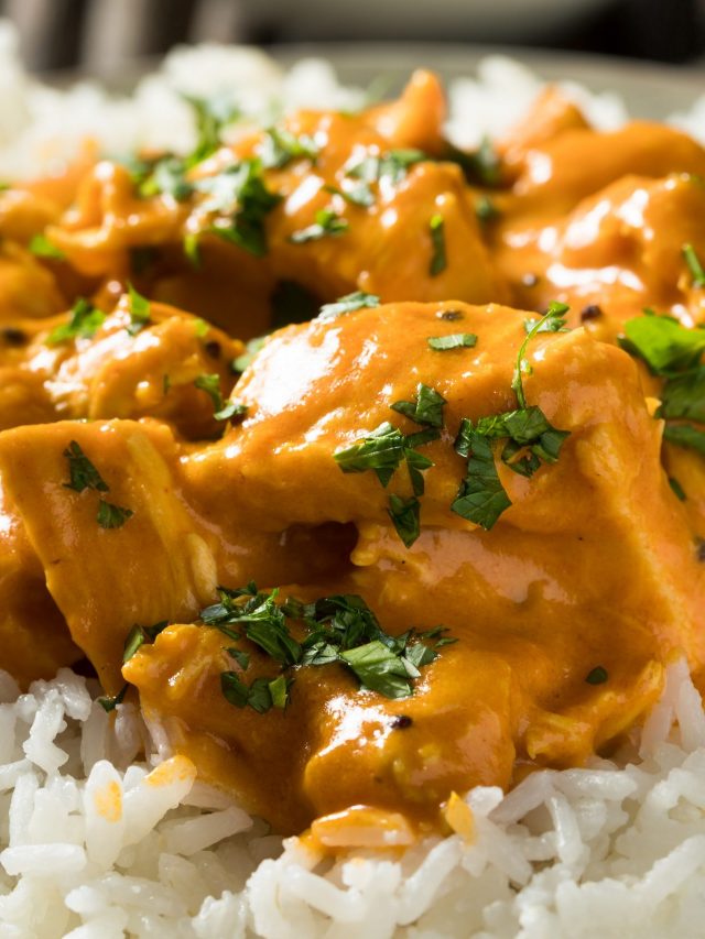 গরমে মুরগির ঝোল ভাল লাগছে না? বানিয়ে ফেলুন আম চিকেন