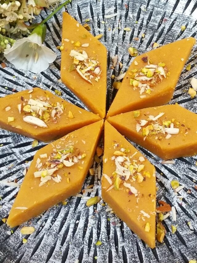 পেটের চর্বি গলে জল হবে, কাজু ছেড়ে খান বেসনের বরফি