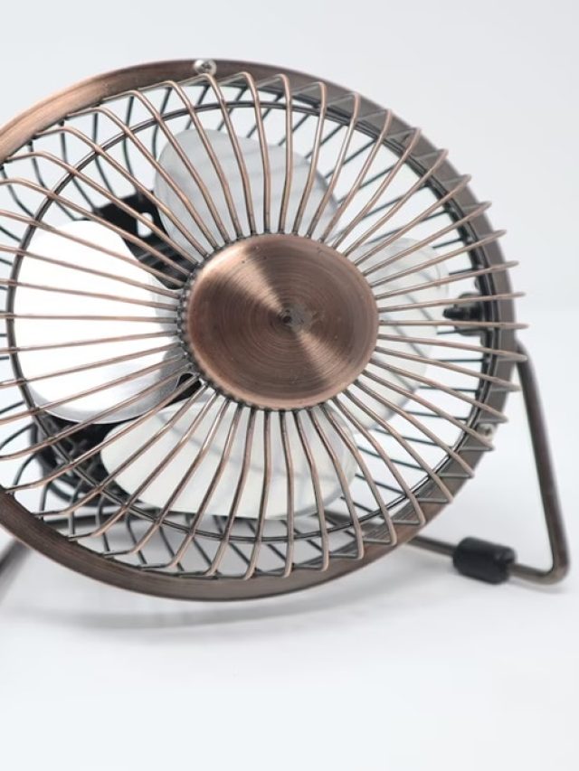 টেবিল ফ্যানেই পাবেন AC-র মতো ঠান্ডা! বাড়ি সুপারকুল রাখার ট্রিকস