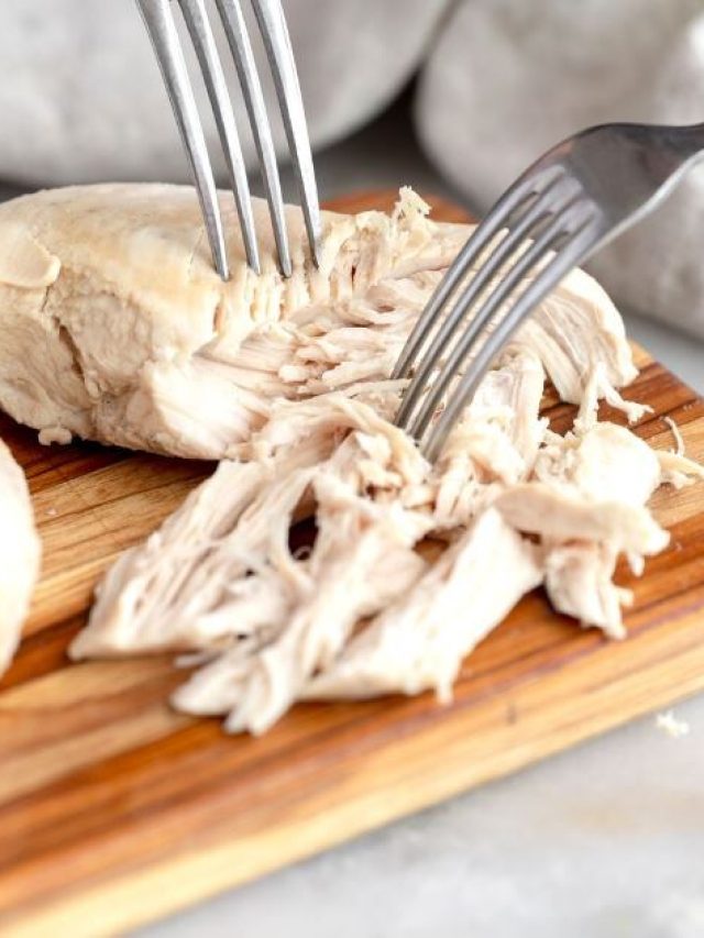 চিবিয়ে চিবিয়ে দাঁতে ব্যথা, ছিবড়ে লাগছে চিকেন? এই উপায়ে মাংস নরম হবেই