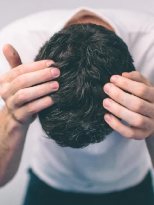 খুশকি চিরতরে দূর হবে, লাগবে লবঙ্গ আর কর্পূর, জানুন ঘরোয়া ট্রিকস