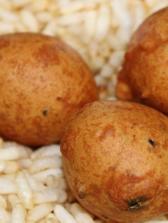 মুচমুচে ফুলুরি আর মুড়ি আহা, বাড়িতে বানান, স্বাদ ভুলবেন চপের দোকানের