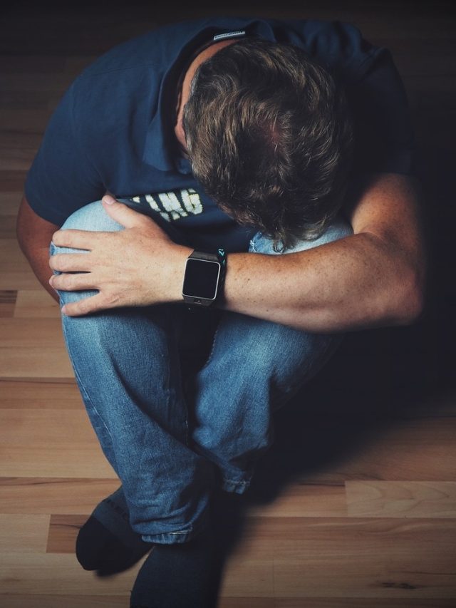 খাবারে প্রোটিনের ঘাটতি রয়েছে, এই ৭ ভাবে ইঙ্গিত দেয় শরীর