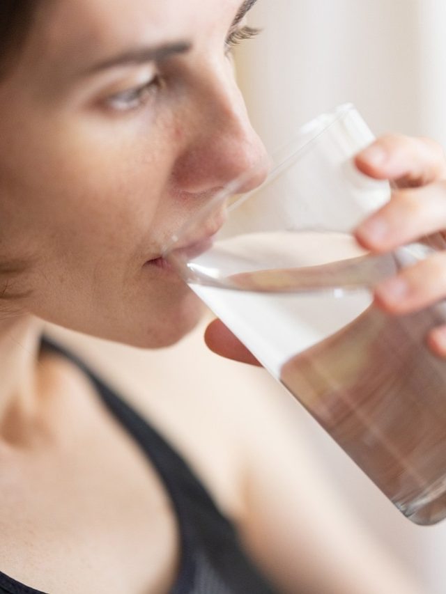 দিনের এই সময়ে জল পান করুন, প্রেশার-ওজন থাকবে কন্ট্রোলে