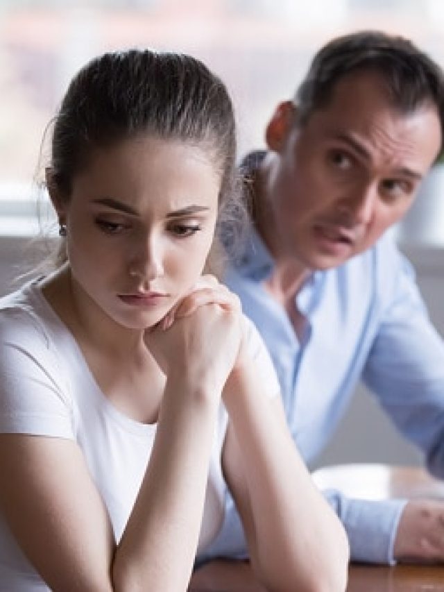 স্ত্রীয়ের ৬ ভুলে বখে যায় স্বামী, অন্য মহিলার প্রতি আকৃষ্ট হন; সাবধান হোন