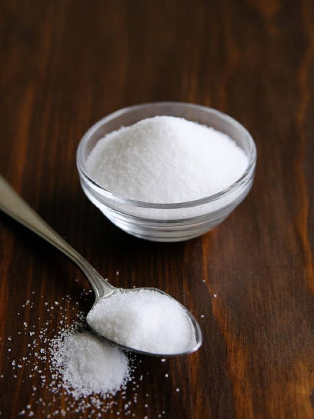 বাস্তুমতে বাড়ির দরজায় কাপড়ে বেঁধে রাখুন নুন, তারপরই খেলা শুরু