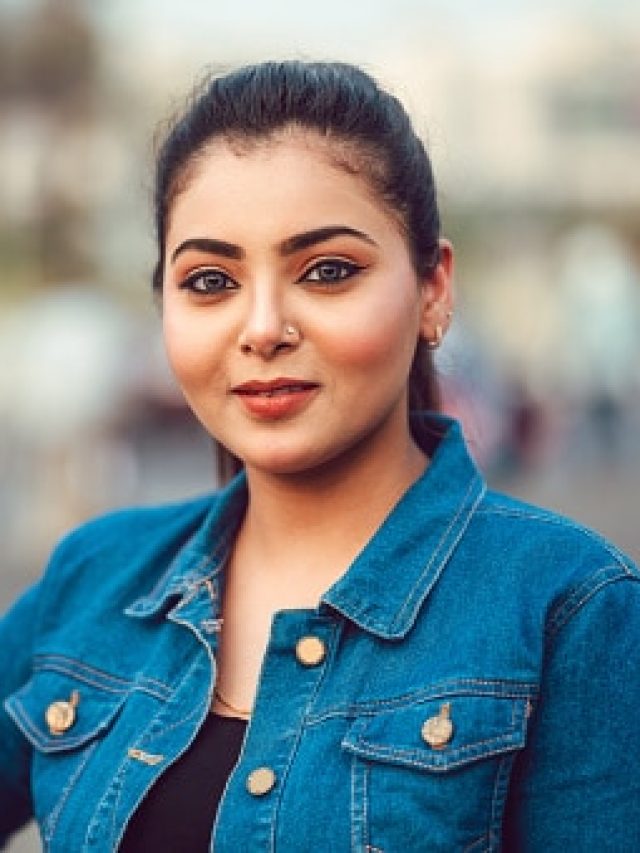 আকর্ষণীয় হয়েও কেন সিঙ্গেল থাকেন কিছু মেয়েরা? জানুন আকর্ষণ-বিকর্ষণের খেলা