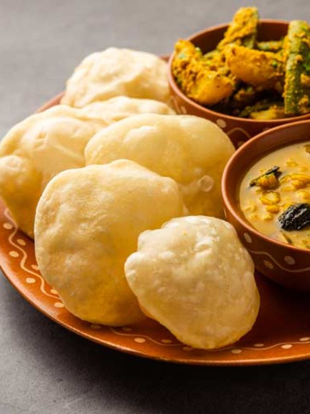 লুচি হবে গোল গোল ফোলা ফোলা, শুধু ময়দায় মেশাতে হবে এই টক জিনিস