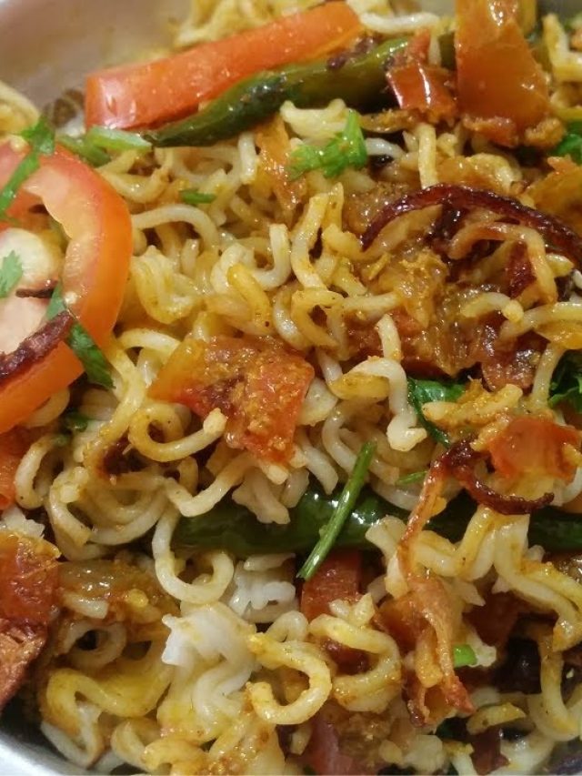 মুঘল স্টাইল খেয়ে বোর? এবার ম্যাগি বিরিয়ানি চাখুন, স্বাদ ফিরবে জিভের