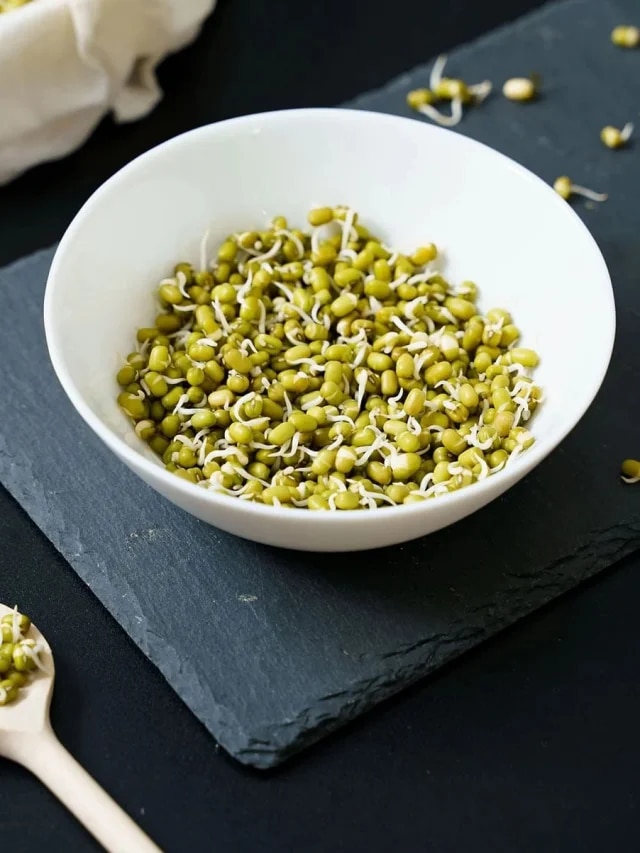 ছোলা-সোনামুগ কতদিন ভিজিয়ে বানাবেন পারফেক্ট স্প্রাউটস? সঠিকটা শিখুন