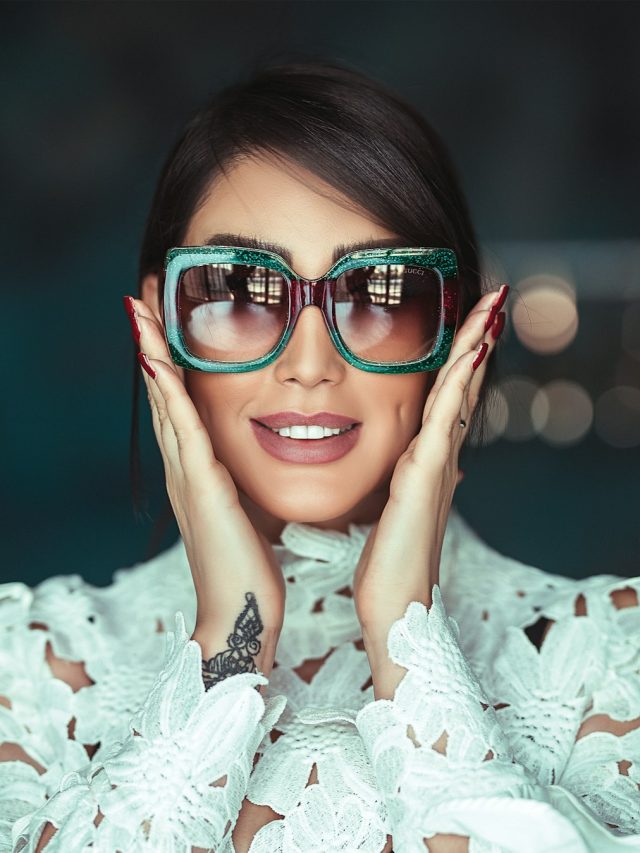 কালো হয়ে যাচ্ছেন? আপনার প্রিয় সানগ্লাস দায়ি নয়তো...