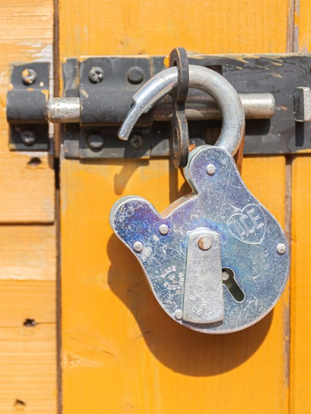 চাবি ছাড়াই খুলবে তালা, লাগবে শুধু দেশলাই কাঠি! ট্রিকসটা জানেন?