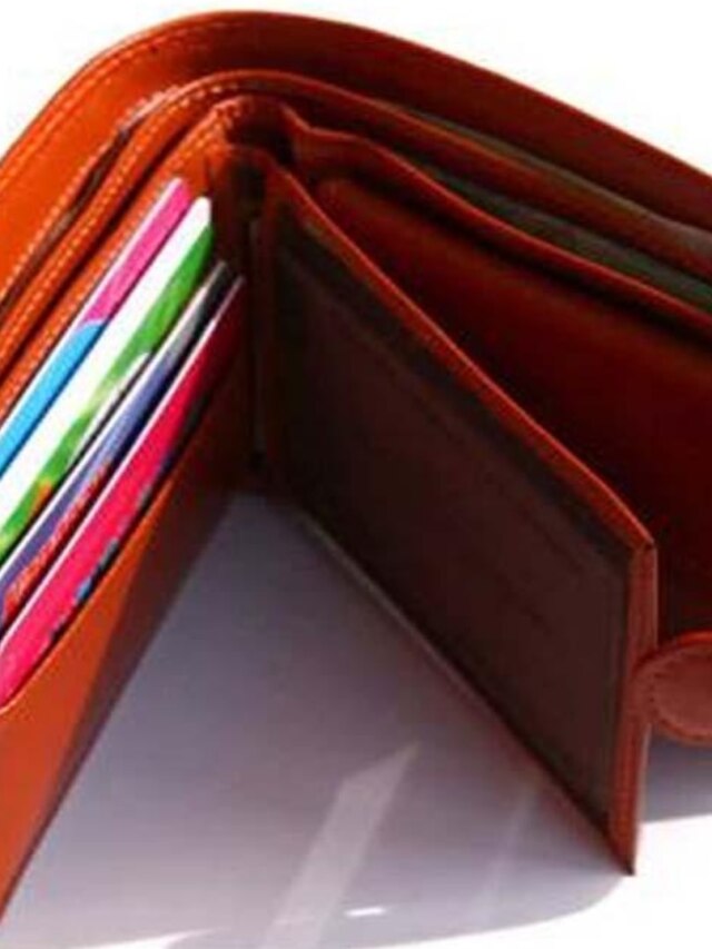 পার্সে রাখুন এই ৫ জিনিস, কোনওদিন টাকার অভাব হবে না