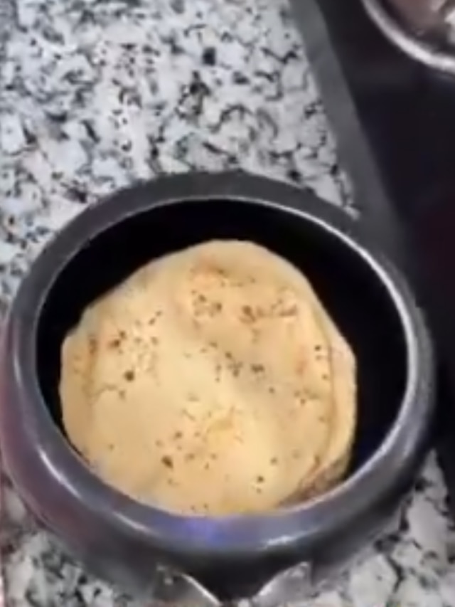 প্রেসারে কুকারে একসঙ্গে বানান ১৫ রুটি, জানুন সহজ ট্রিকস