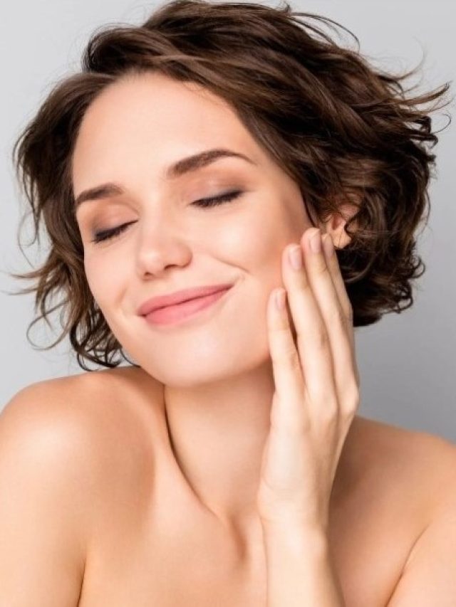 এত নরম তুলতুলে ত্বক! বলিরেখা সরিয়ে জোয়ান থাকবেন সস্তার এই জিনিসটা মাখলে