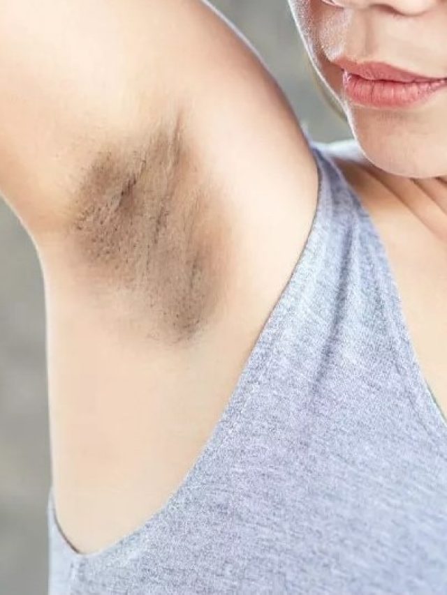 বিশ্রী কালো ছোপ! হাতকাটা পরতে লজ্জা? চকচকে বগল পান এই টোটকায়