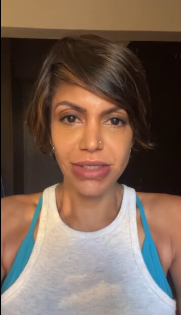 51 की एक्ट्रेस ने जवान दिखने के लिए कराई प्लास्टिक सर्जरी? फिर दी ये सलाह, हुईं ट्रोल - Did mandira bedi got lipjob done or facial surgery users ask her what went