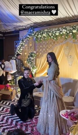 एक्ट्रेस ने की सगाई, दूल्हे ने घुटनों के बल बैठकर पहनाई रिंग, शादी के बाद छोड़ देंगी एक्टिंग? - Bhagya lakshmi fame maera mishra gets engaged with longtime boyfriend will shift in