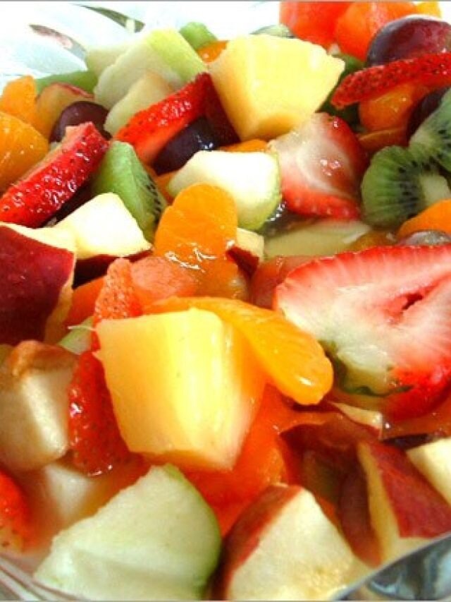 রাতে ভুল করেও খাবেন না এই ৫টি ফল, হতে পারে ব্যাপক ক্ষতি