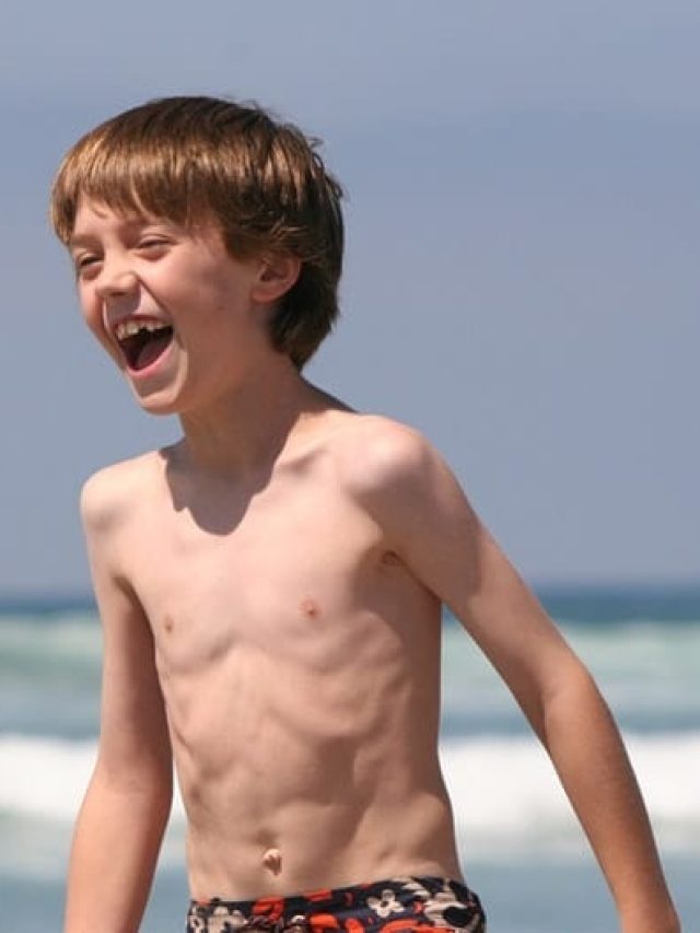 সন্তান কি খুব রোগা? এই ২ ফল খাওয়ালেই তফাত দেখবেন